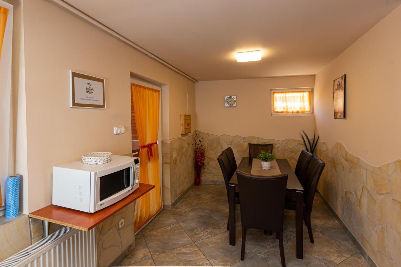 Erika Vendeghaz Hotel Eger Luaran gambar