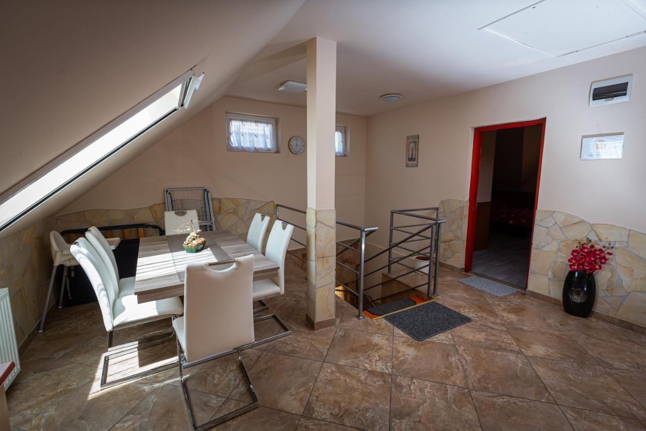 Erika Vendeghaz Hotel Eger Luaran gambar