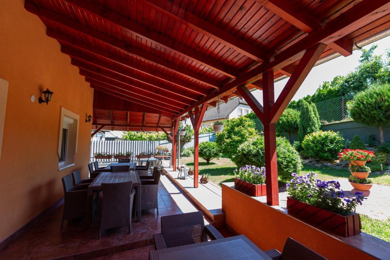 Erika Vendeghaz Hotel Eger Luaran gambar
