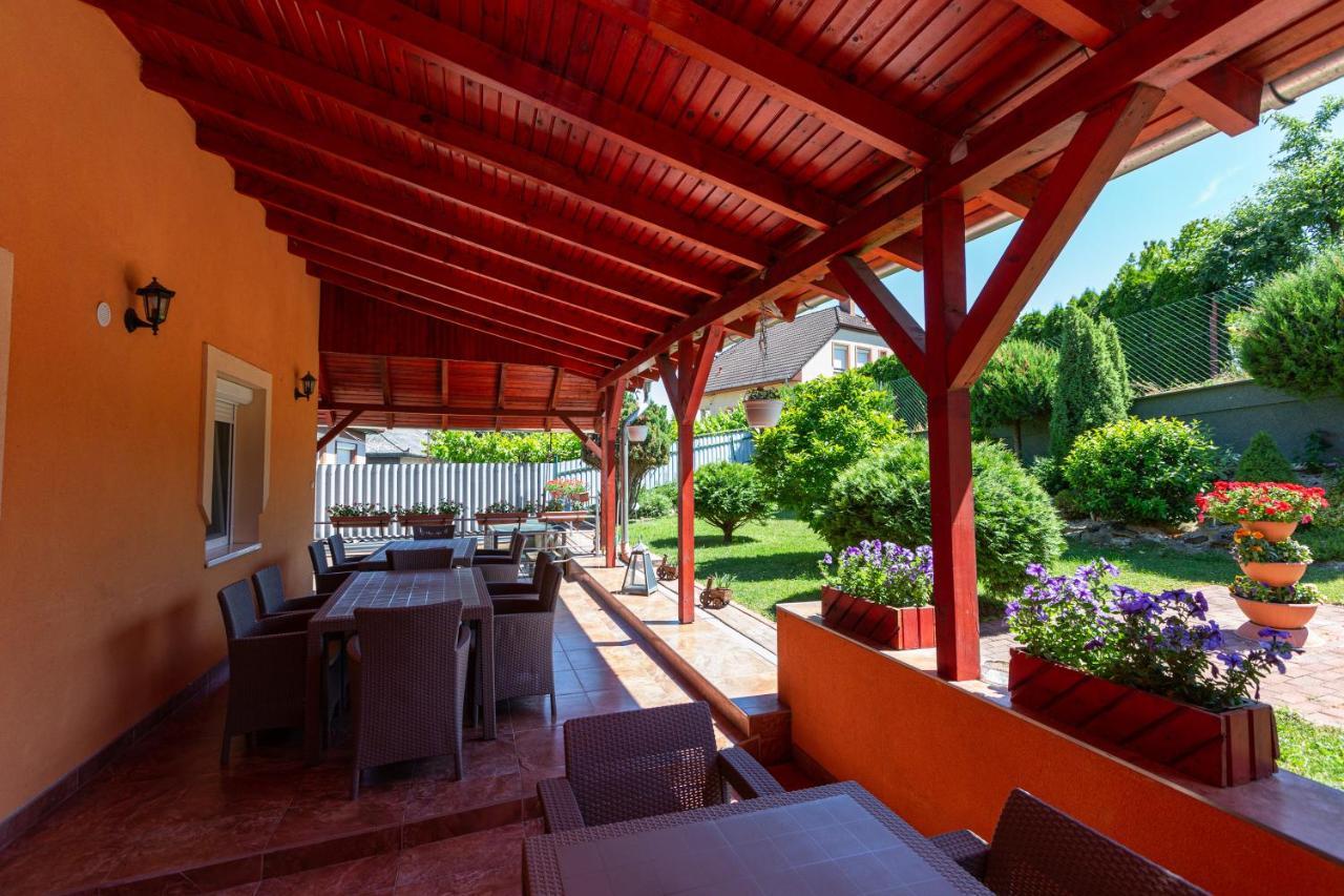 Erika Vendeghaz Hotel Eger Luaran gambar