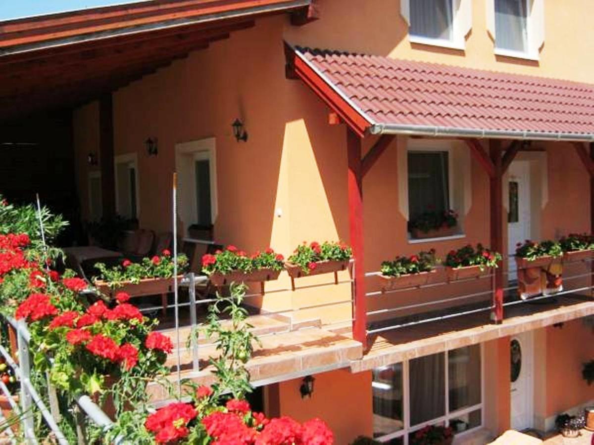 Erika Vendeghaz Hotel Eger Luaran gambar